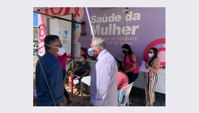 Leia mais sobre o artigo Dia D do Outubro Rosa reúne mulheres na Praça de Eventos Olavo Siqueira