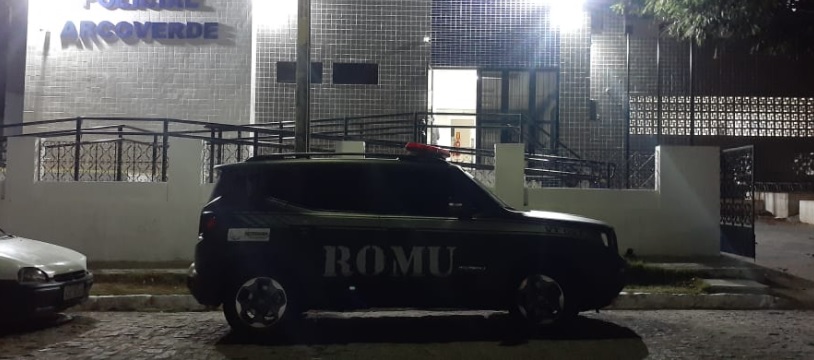 Leia mais sobre o artigo Homem é detido por desacato a Guarda Municipal de Sertânia