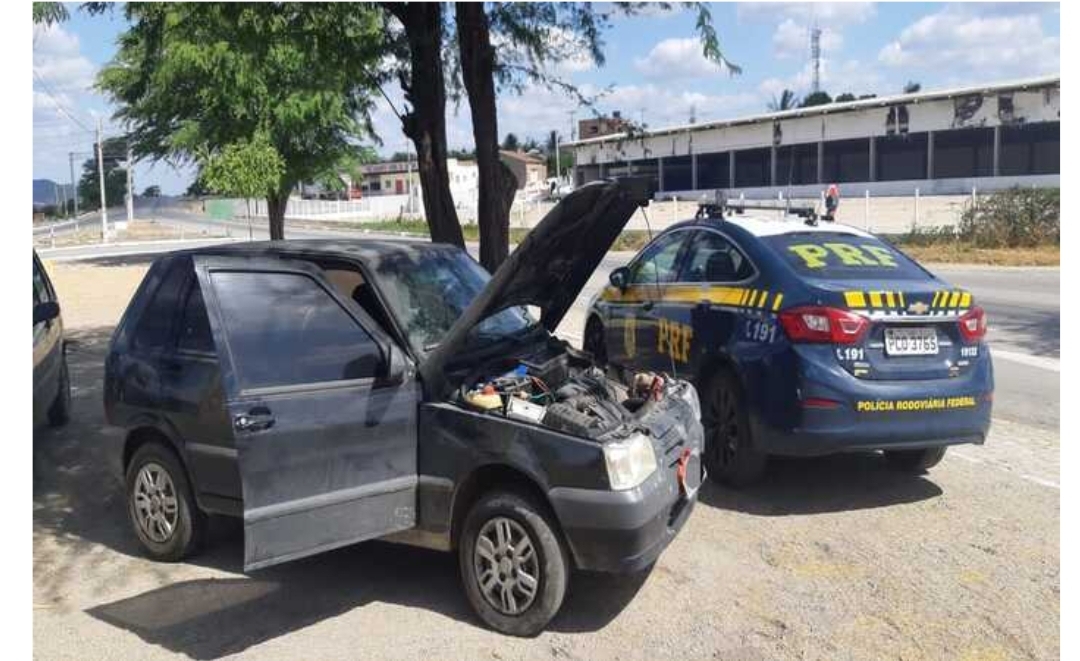 Leia mais sobre o artigo Suspeitos de roubo a carga foram detidos com arma, jammer e carro em Sertânia