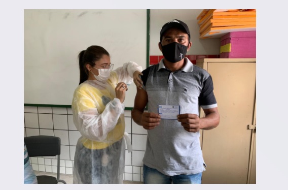 Leia mais sobre o artigo Servidores públicos de Sertânia que não apresentarem comprovante de vacinação contra a Covid-19 podem ter salários suspensos