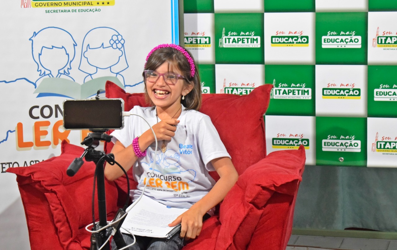 Leia mais sobre o artigo Estudante de Itapetim é campeã estadual em concurso de leitura