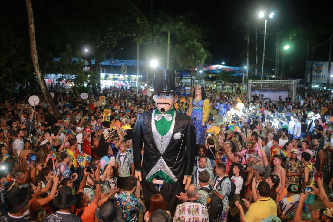 Leia mais sobre o artigo Em meio ao anúncio de blocos, Governo de PE promete definição sobre Carnaval 2022