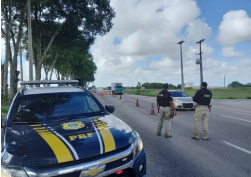 Leia mais sobre o artigo Rodovias federais de Pernambuco têm 23 acidentes com 30 feridos e três mortes no feriadão de Natal