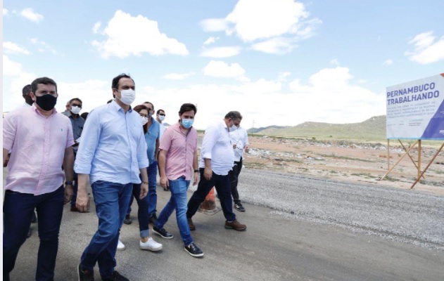 Leia mais sobre o artigo Paulo Câmara volta ao Pajeú e ao Moxotó para anunciar mais investimentos