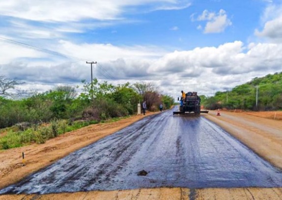 Leia mais sobre o artigo Obras na PE 265 sÃ£o retomadas