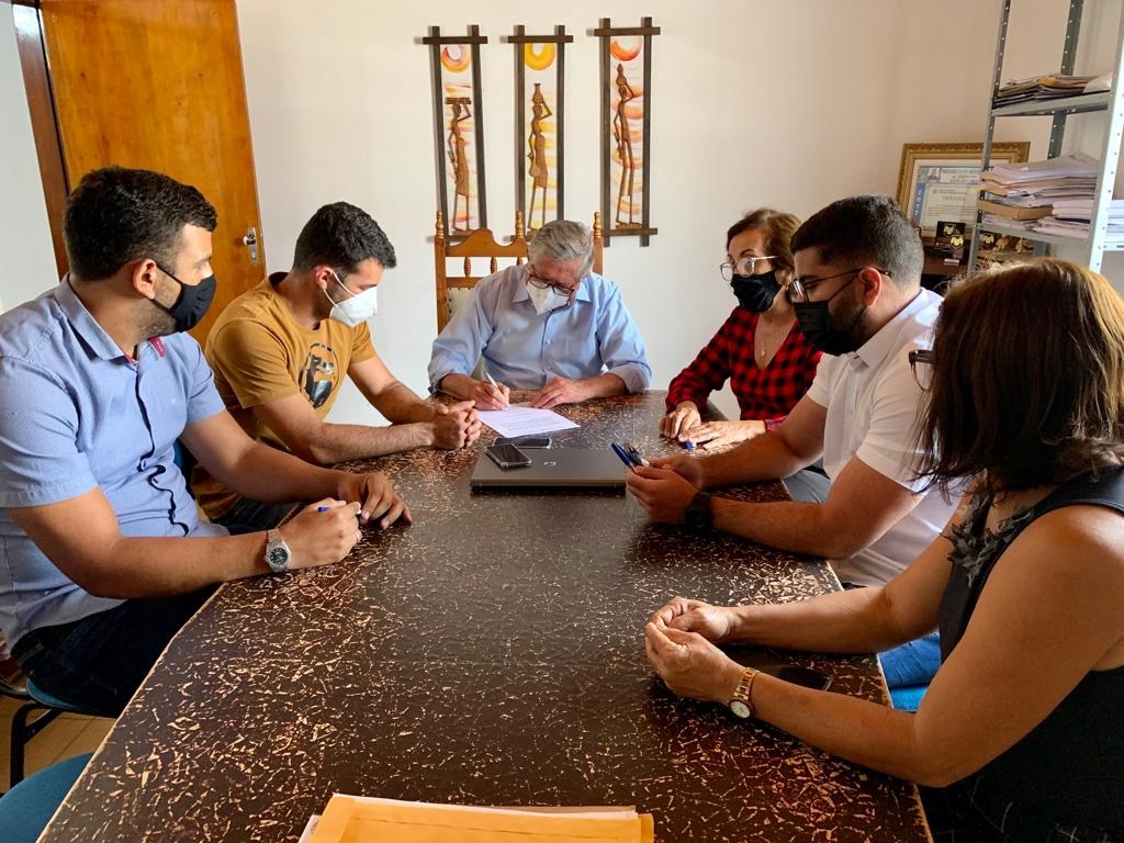 Leia mais sobre o artigo Sertânia: escola do Sítio Caroá será ampliada e reformada