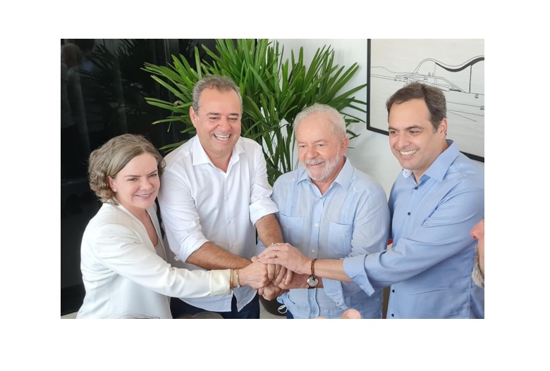 Leia mais sobre o artigo Lula reforça Danilo como seu único pré-candidato a governador em Pernambuco