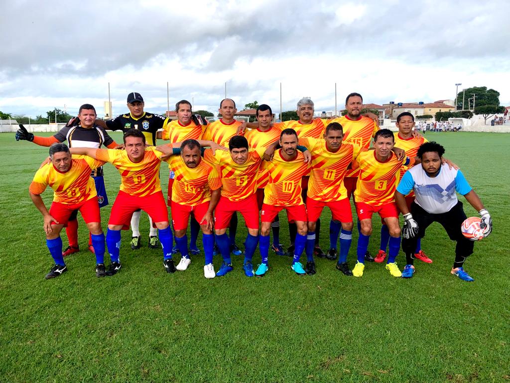 Leia mais sobre o artigo Ferroviário é o campeão da primeira Copa de Futebol Master de Sertânia