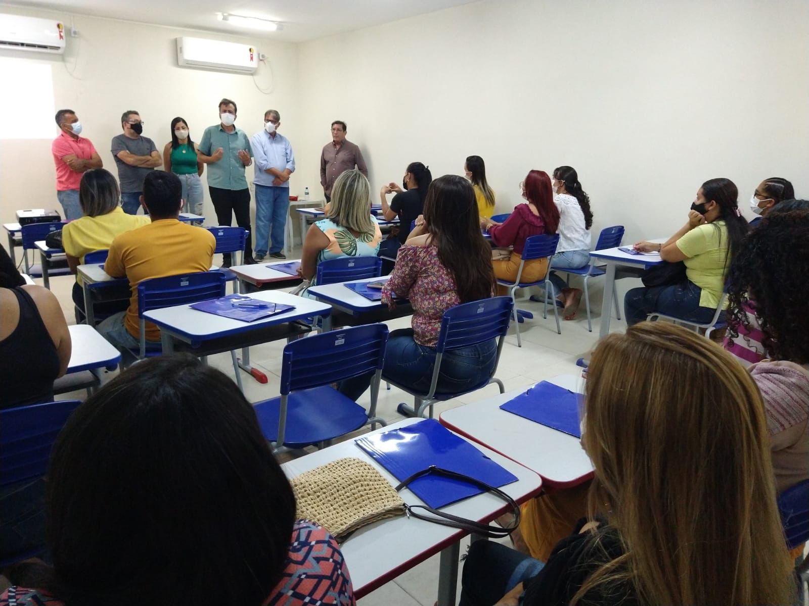 Leia mais sobre o artigo Sertânia: servidores recebem qualificação para atendimento ao público