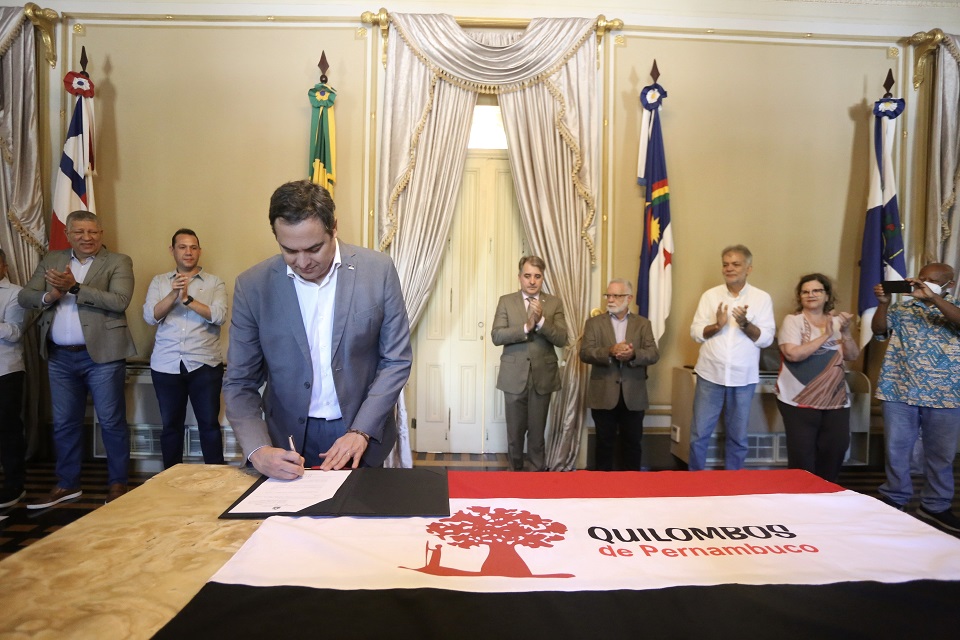 Leia mais sobre o artigo Comunidades quilombolas em Pernambuco ganham reforço na educação