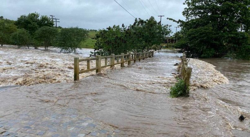 Leia mais sobre o artigo Chuva forte provoca transtornos na Mata Sul e no Agreste de Pernambuco