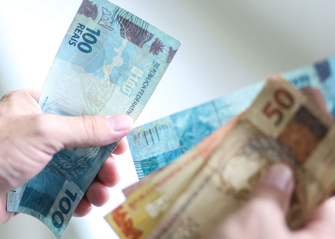 Leia mais sobre o artigo Prefeitura de Sertânia paga segunda parcela do 13º salário