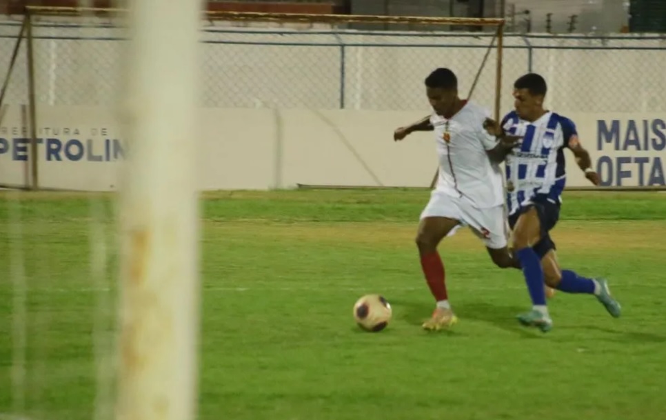 Leia mais sobre o artigo Petrolina e Decisão empatam e equipe do Moxotó permanece na liderança