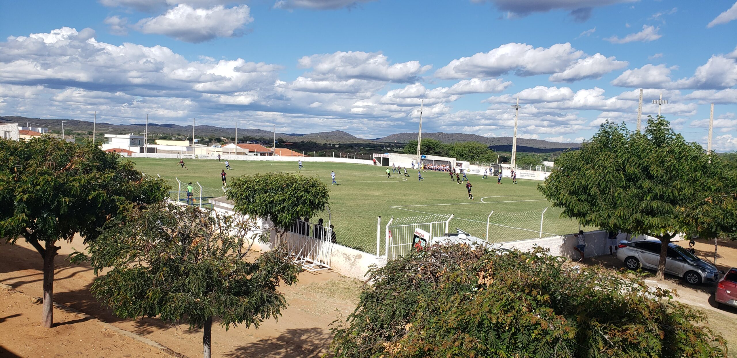 Leia mais sobre o artigo Sem acesso da torcida ao estádio, Sertânia estreia com vitória no Campeonato Pernambucano da 2ª divisão