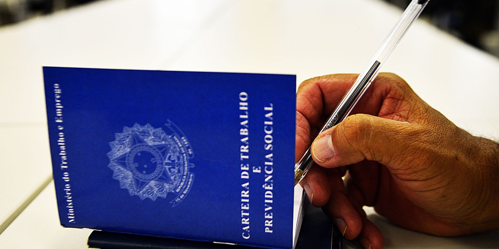 Leia mais sobre o artigo Pernambuco tem a maior geração de emprego do Nordeste e terceira maior do Brasil