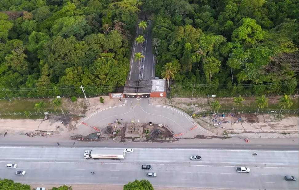 Leia mais sobre o artigo Termina desmontagem do acampamento de bolsonaristas golpistas na BR-232</a>