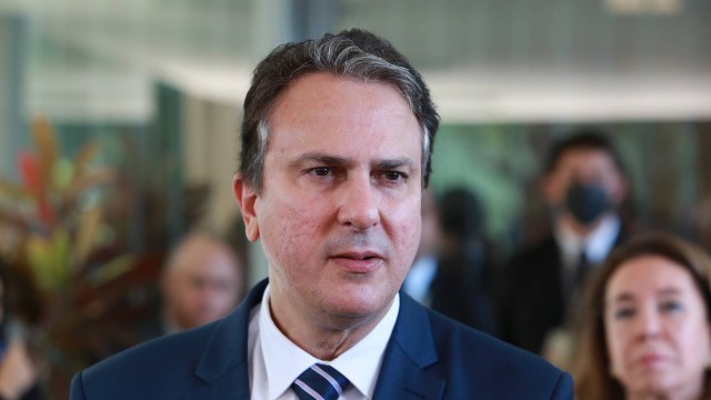 Leia mais sobre o artigo Ministro da Educação anuncia que piso do magistério