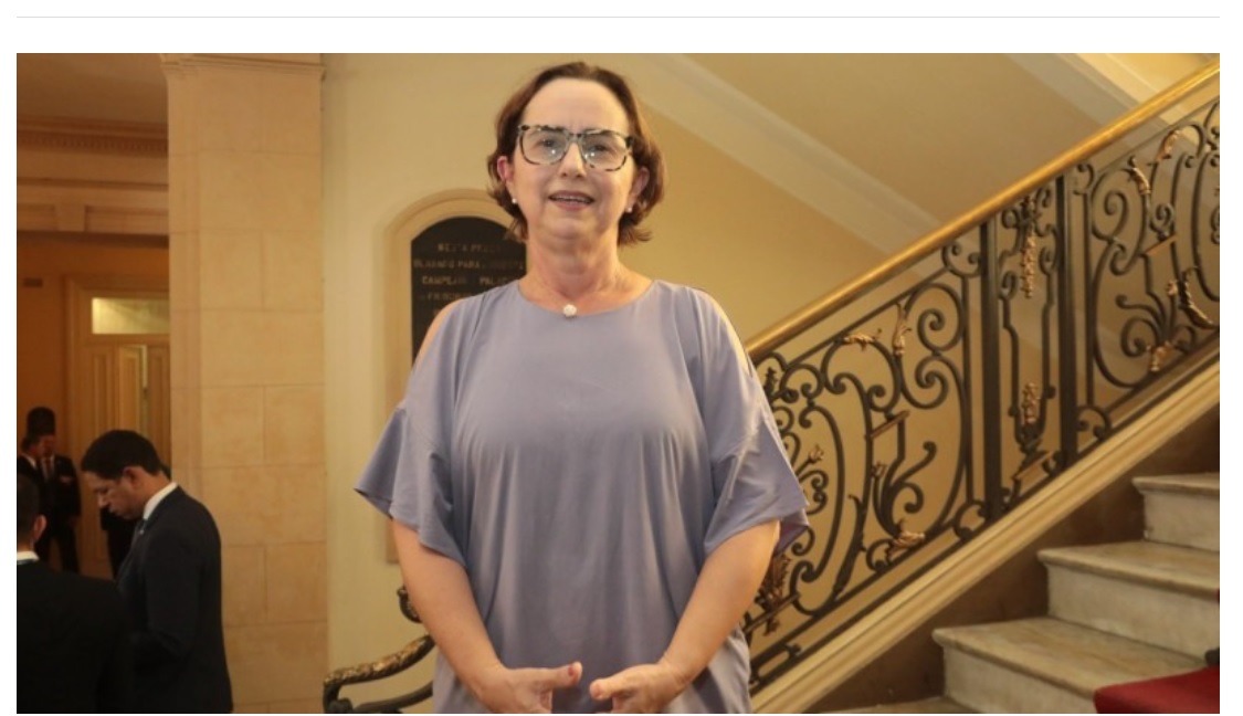 Leia mais sobre o artigo Educação sem viés político, alfabetização e convocação de aprovados em concurso: as prioridades de Ivaneide Dantas para a educação de Pernambuco