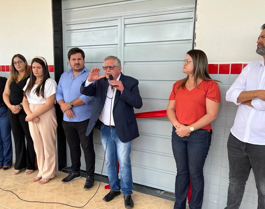 Leia mais sobre o artigo Hospital de Sertânia recebe novo bloco cirúrgico