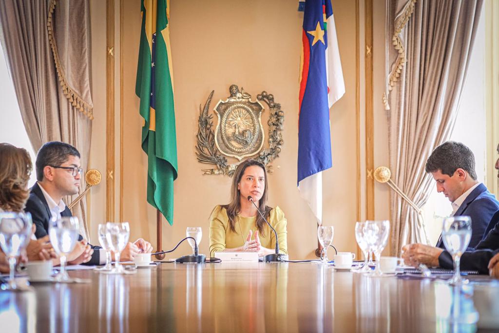 Leia mais sobre o artigo Raquel Lyra comanda reunião com prefeitos eleitos e reeleitos