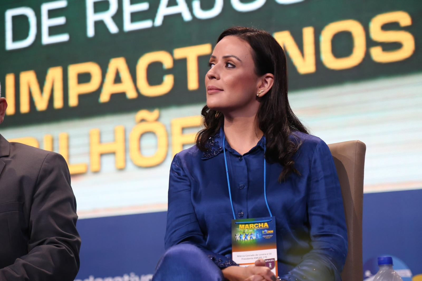 Leia mais sobre o artigo <strong>“Foi a maior Marcha de Prefeitos da história”, avalia Márcia Conrado, presidente da Amupe</strong>