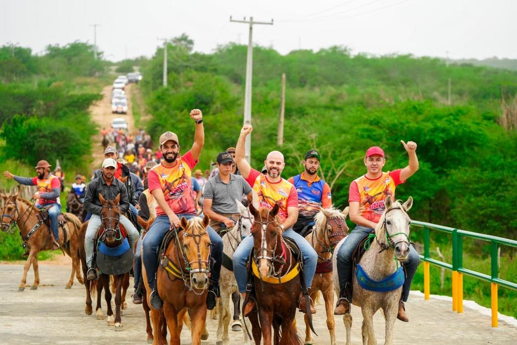Leia mais sobre o artigo Romero Sales Filho e Adrianno do Posto celebram parceria em Venturosa