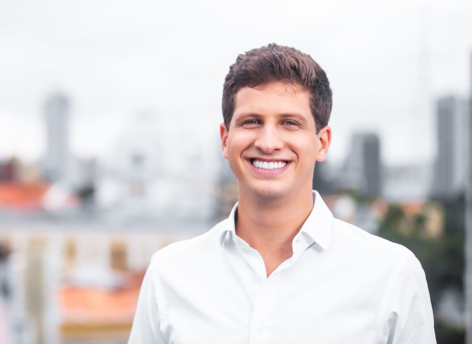 Leia mais sobre o artigo Pesquisa aponta João Campos entre os três melhores prefeitos do Brasil 