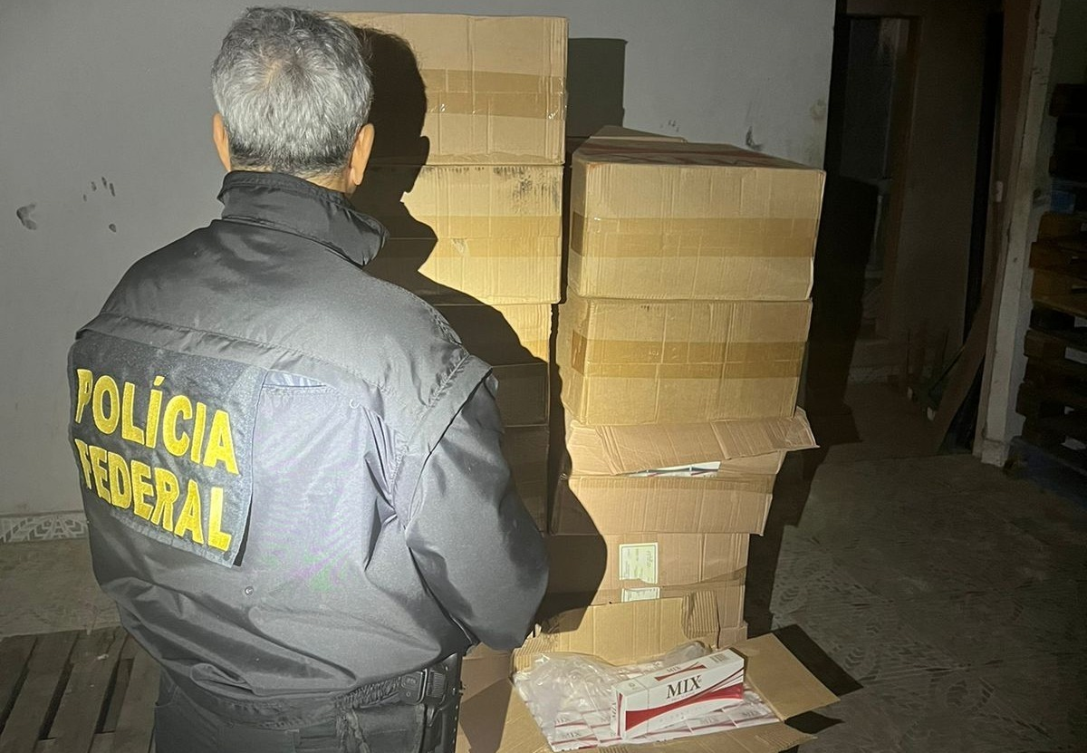Leia mais sobre o artigo Organização criminosa de contrabando de cigarros ilegais é presa em Caruaru