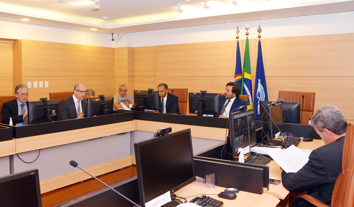 Leia mais sobre o artigo Acordos para melhorar escolas em Arcoverde e Altinho vão a julgamento no TCE