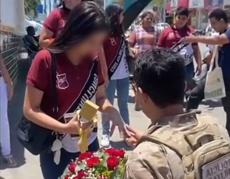 Leia mais sobre o artigo PM entrega aliança a garota na frente de escola e vira alvo de investigação