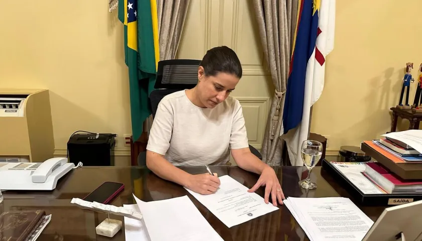 Leia mais sobre o artigo Governadora Raquel Lyra anuncia pagamento do Bônus de Desempenho Educacional (BDE) 2023