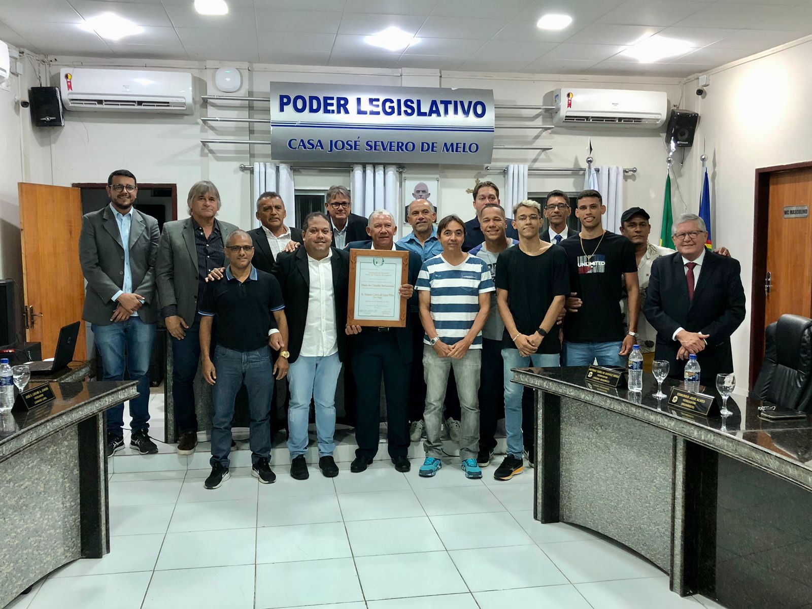 Leia mais sobre o artigo Treinador Neco recebe título de cidadão de Sertânia