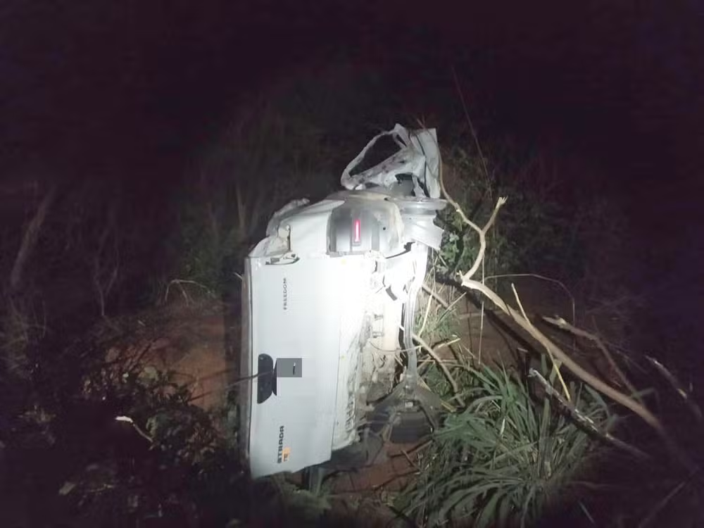 Leia mais sobre o artigo Marido da prefeita de Trindade morre em grave acidente de carro na BR-316