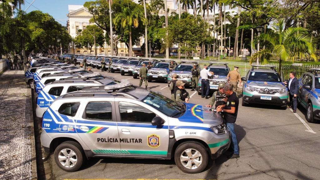 Leia mais sobre o artigo Abertura de 4.019 vagas em concursos em 2023 permite plano de reestruturação das forças policiais de Pernambuco