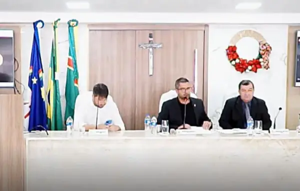 Leia mais sobre o artigo Câmara de Arcoverde arquiva pedidos de impeachment de Wellington Maciel