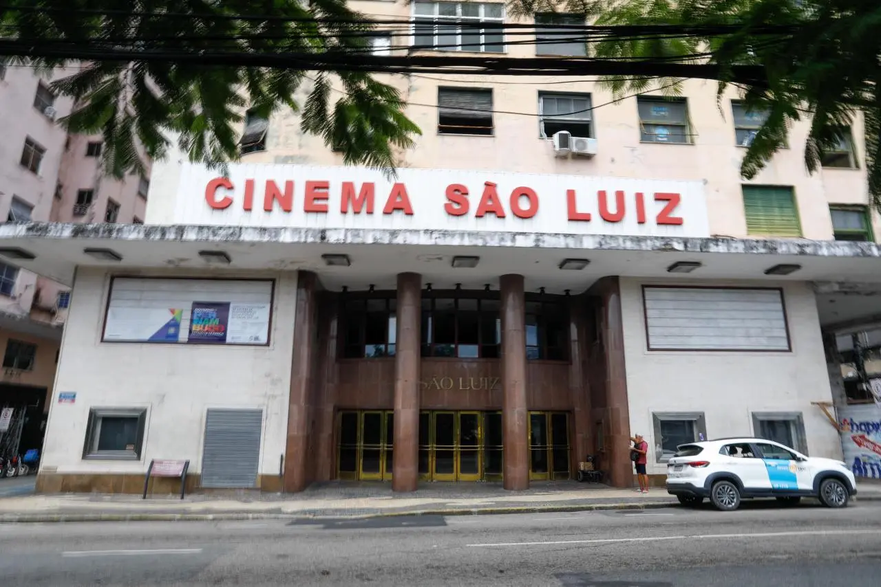 Leia mais sobre o artigo Governo de Pernambuco homologa contratação de empresa que vai restaurar o Cinema São Luiz