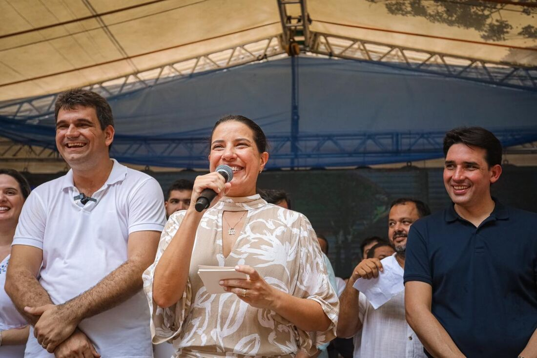 Leia mais sobre o artigo Governadora assina simbolicamente ordem de serviço do Santuário de São Severino do Ramos