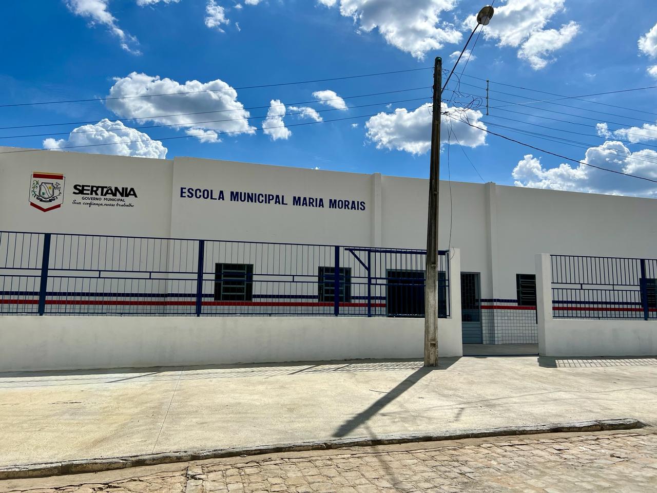 Leia mais sobre o artigo Gestão Municipal de Sertânia inaugura reforma de escola, em Caroalina