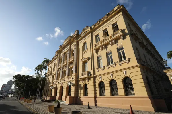 Leia mais sobre o artigo Governo de Pernambuco antecipa pagamento da folha de março