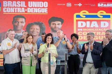 Leia mais sobre o artigo Governo fará vacinação em escolas contra diferentes doenças, diz ministra da Saúde