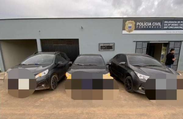 Leia mais sobre o artigo Polícia Militar desmonta esquema de venda de carros roubados no Sertão de Pernambuco