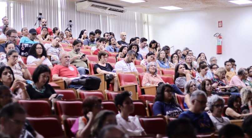 Leia mais sobre o artigo Professores da UFPE e UFRPE rejeitam proposta do governo e decidem manter greve
