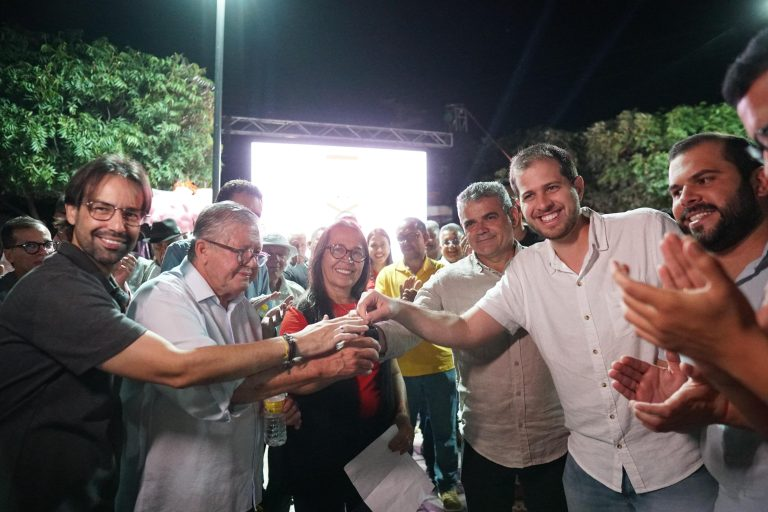 Leia mais sobre o artigo Pedro Campos cumpre agendas no sertão pernambucano