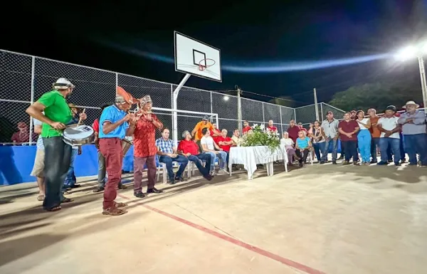 Leia mais sobre o artigo São José do Egito ganhou Pátio Múltiplo uso