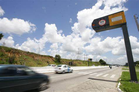 Leia mais sobre o artigo Lombadas eletrônicas não serão desligadas nas rodovias de Pernambuco para o feriadão de São João