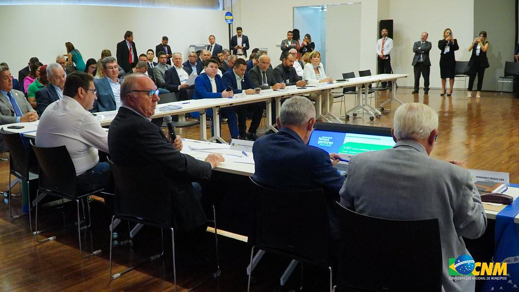 Leia mais sobre o artigo Ana Célia participa de reunião do Conselho Político da CNM em Brasília