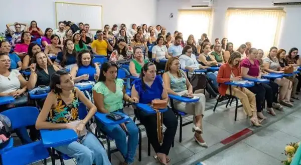 Leia mais sobre o artigo Prefeitura de Itapetim promove série de workshops para professores e gestores