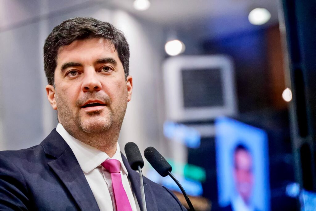 Leia mais sobre o artigo Kaio Maniçoba propõe criação de Comissão Externa para assegurar energia a agricultores do Sertão