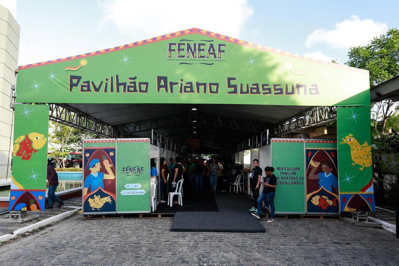 Leia mais sobre o artigo Governadora Raquel Lyra assina ordens de serviço para fortalecer a agricultura familiar em Pernambuco