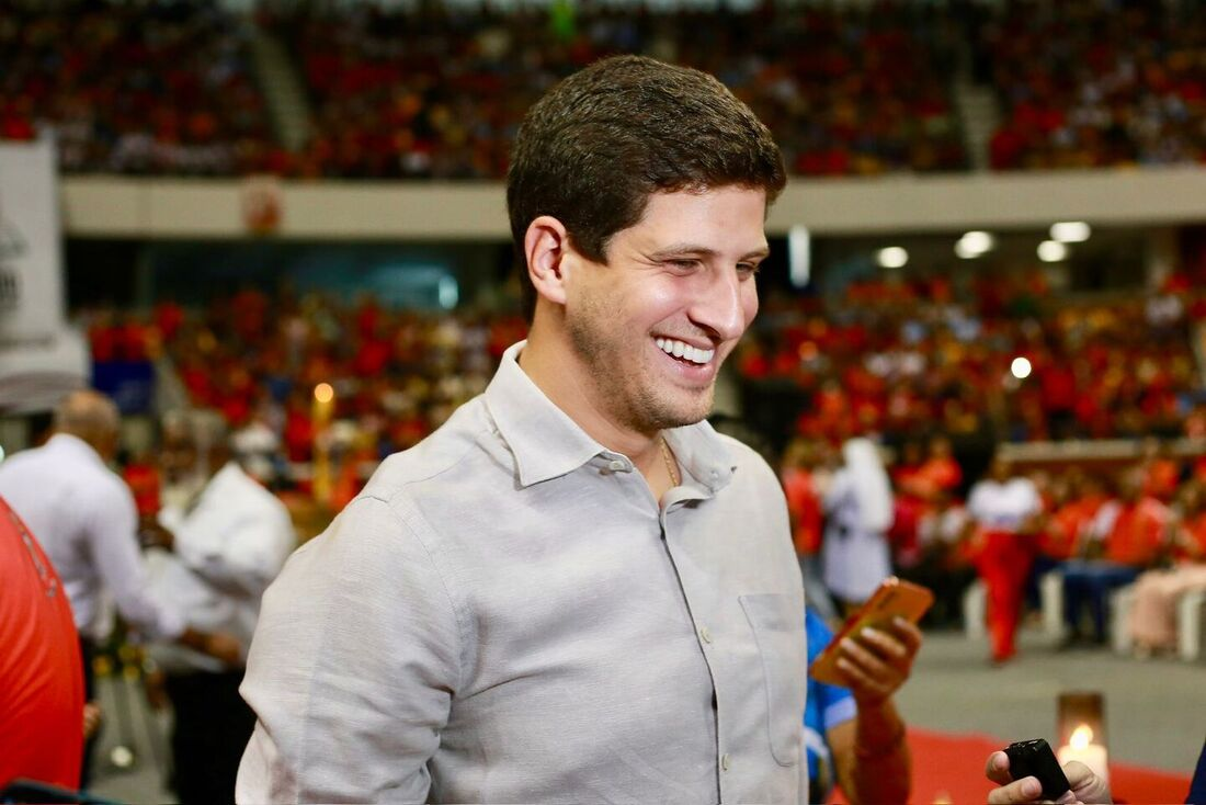 Leia mais sobre o artigo PSB prepara transição de Campos para presidência nacional da legenda